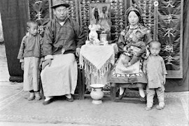 1917年的四川理县，一个藏族家庭的影像