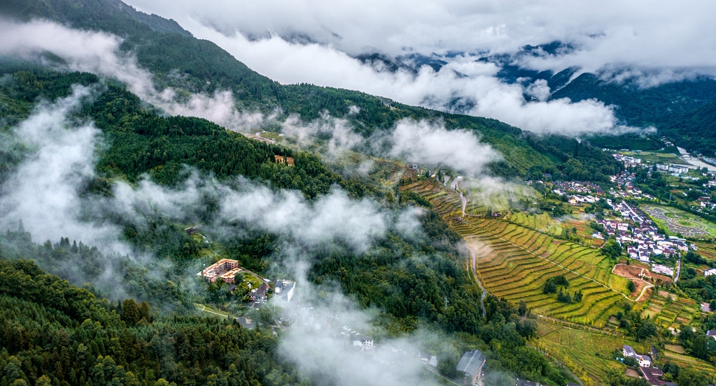 彭州市宝山村