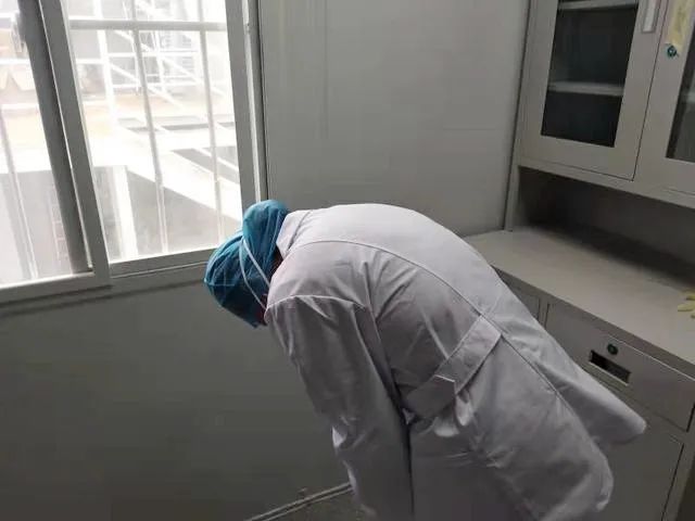 疫情防控四川在行动征文杨奎昌致敬白衣天使