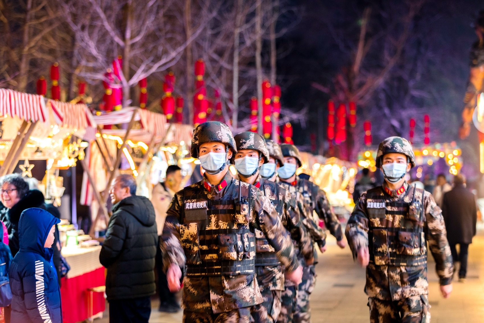 "该支队阆中中队指导员丁志伟介绍,他们每天派出4个巡逻小组,主要担负