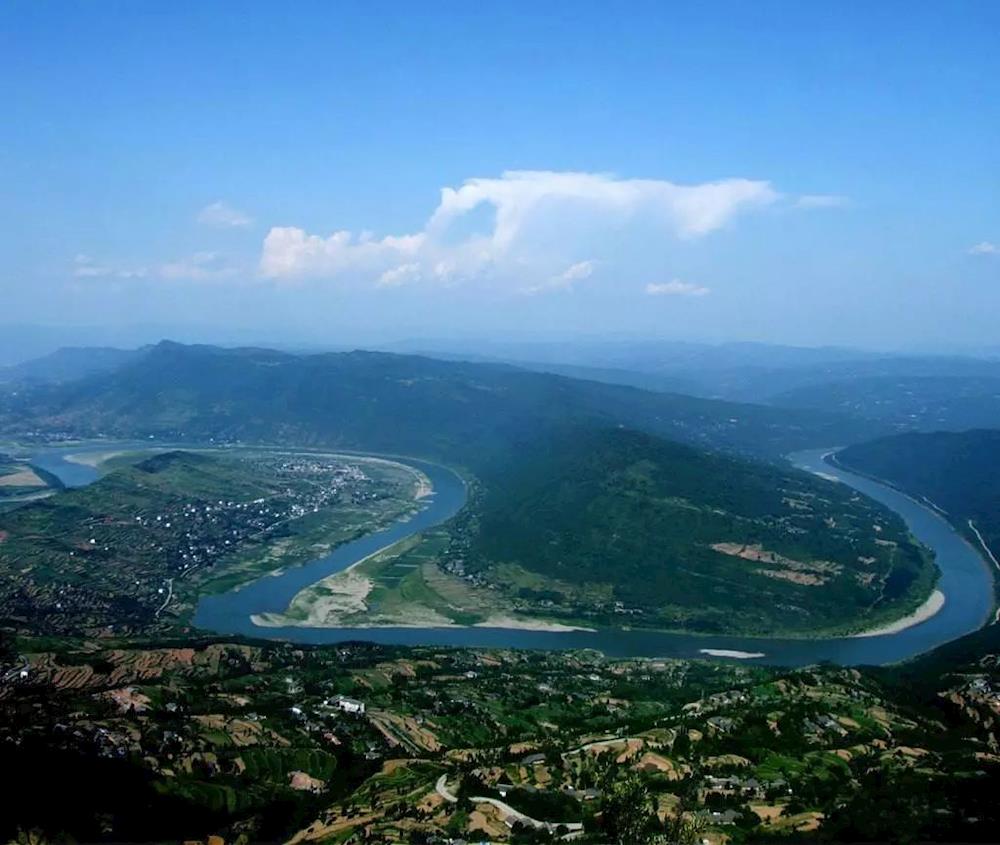 广元昭化山水太极,百龙江与嘉陵江汇合(图片来自网络)