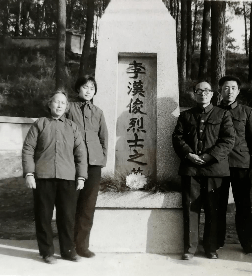 左起:李声,李丹阳,甘子久,黄健