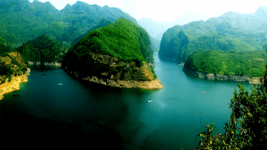 绿水环流的意思图片