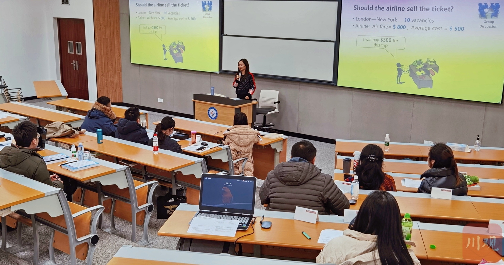 讲台上她是80后大学副教授擂台上她是英姿飒爽的泰拳高手