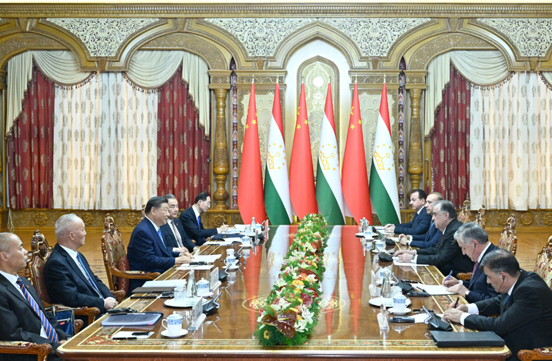 习近平同塔吉克斯坦总统拉赫蒙举行会谈「相关图片」