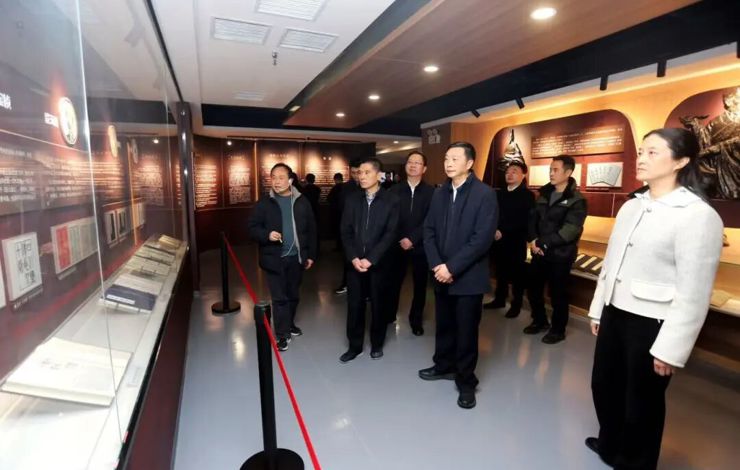 【文化传播】四川省公务服务中心赴四川方志文化交流中心开展主题党日活动