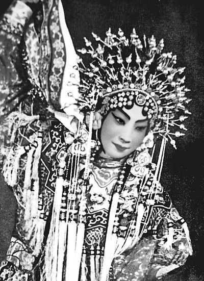 《戏剧学导论》的现代品格和中国色彩