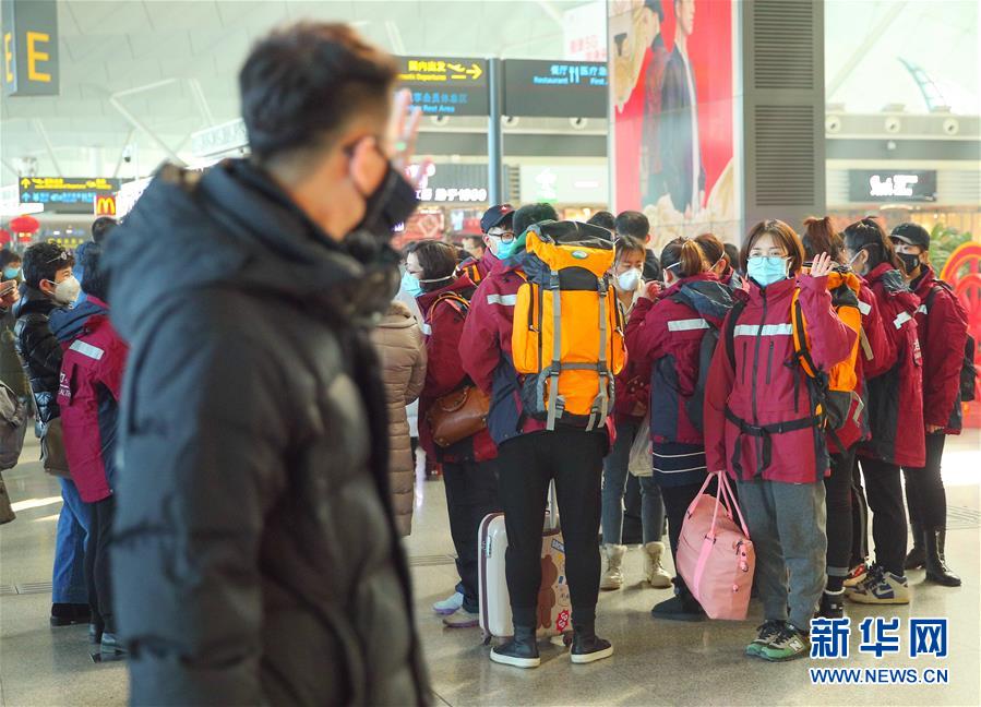 (新华全媒头条·图文互动)(18)万众一心迎挑战 众志成城战疫情——全国总动员打响疫情防控阻击战纪实