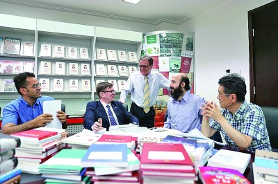 以译著架起“心桥”,让世界读懂中国 以译著架起“心桥”,让世界读懂中国