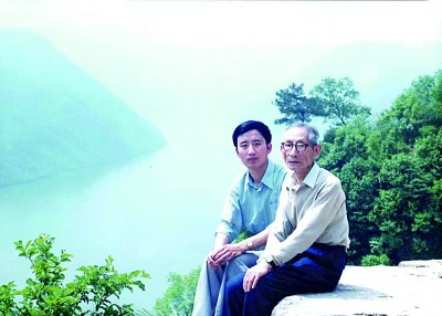 他们手把手地把我引进学术殿堂 他们手把手地把我引进学术殿堂