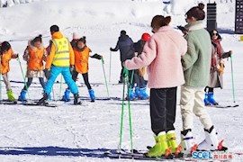 四川第二届全民健身冰雪季开启阿坝“全域旅游”新时代